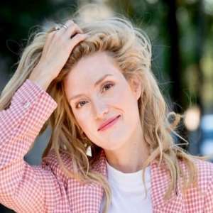 Evelyne Brochu
